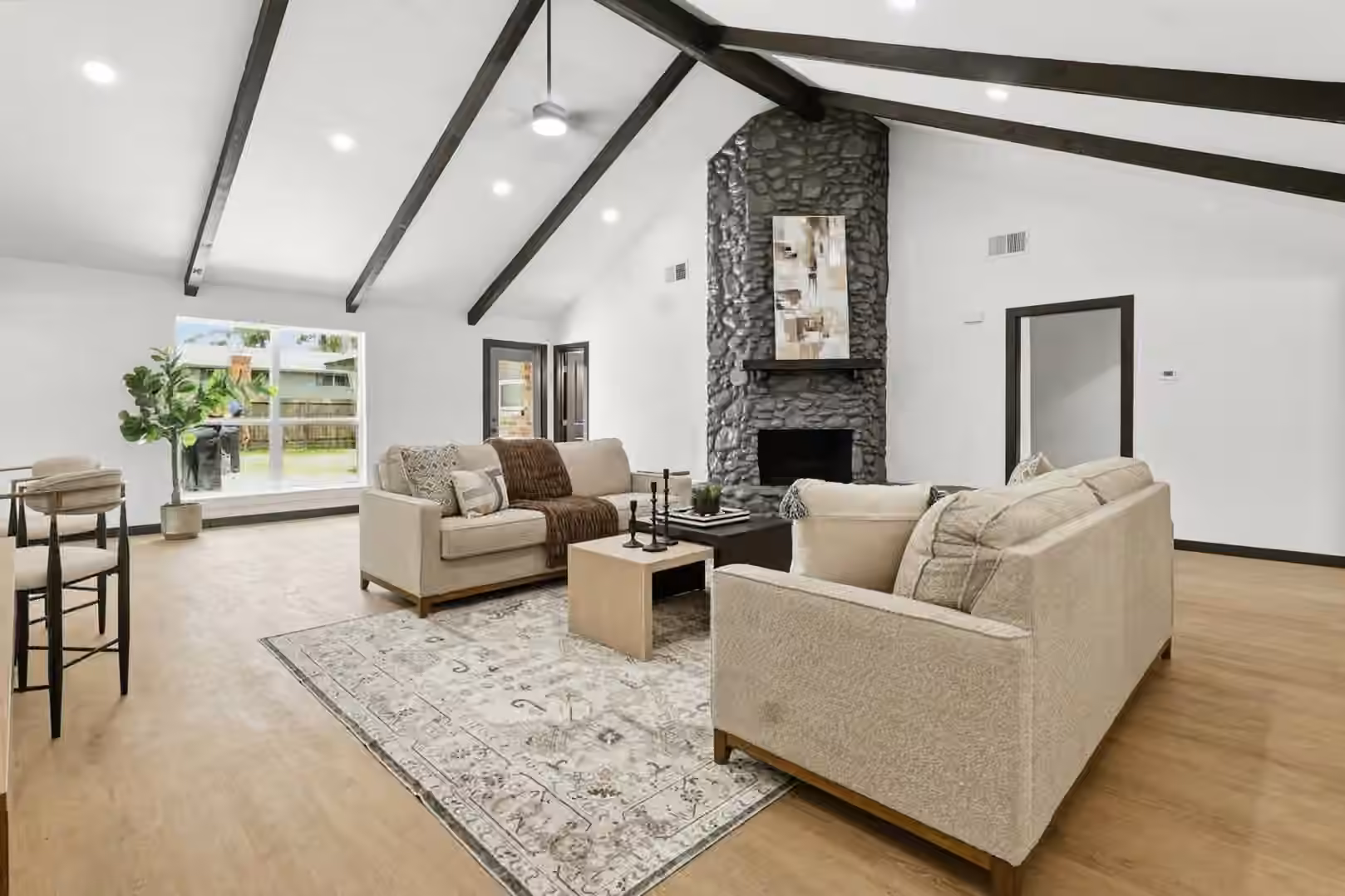Photo 4 of 3300 Knight Lane, Baytown, TX