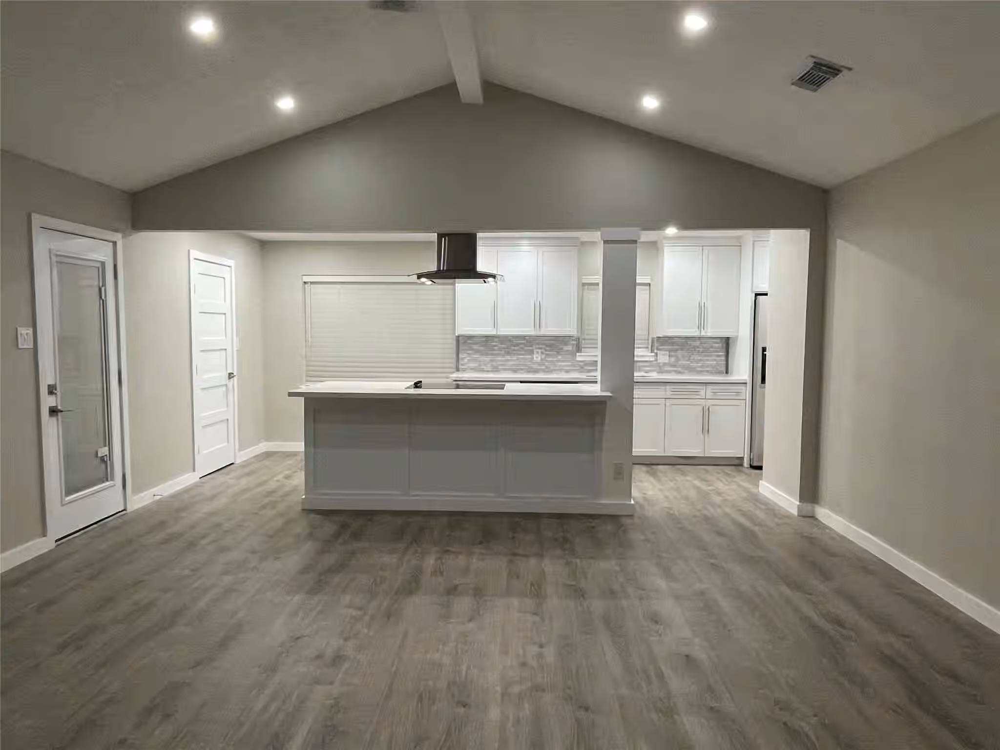 Photo 3 of 10606 Hoyte Drive, Houston, TX
