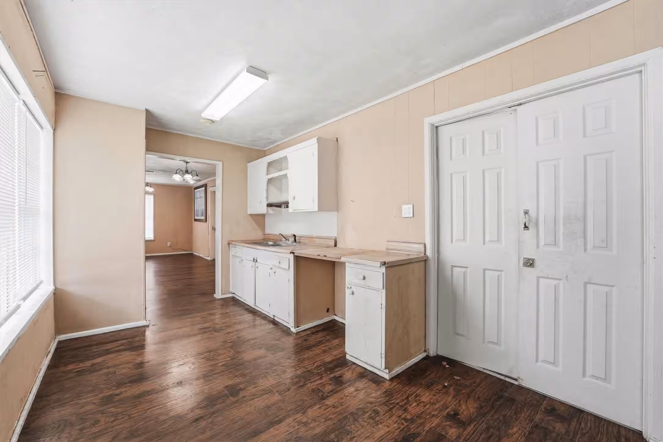 Photo 5 of 5717 Killough Street, Houston, TX