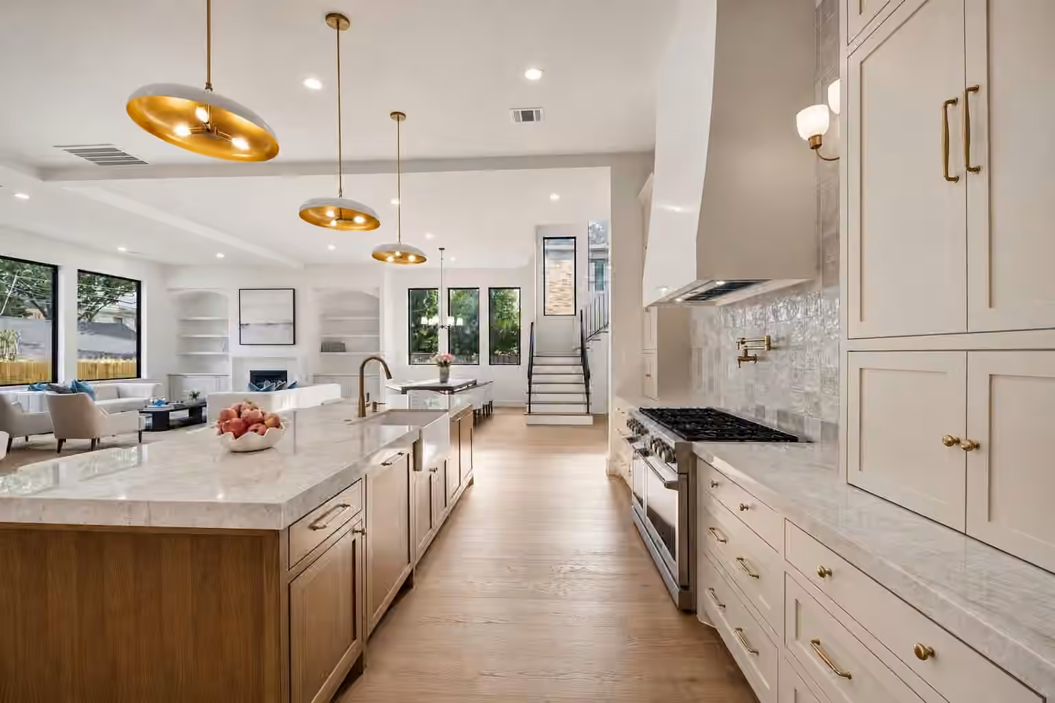 Photo 3 of 2325 Wroxton Road, Houston, TX