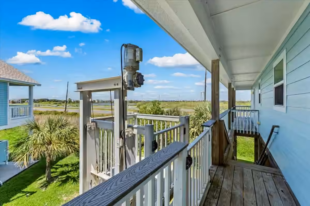 Photo 6 of 3902 Pirates Beach Court, Galveston, TX
