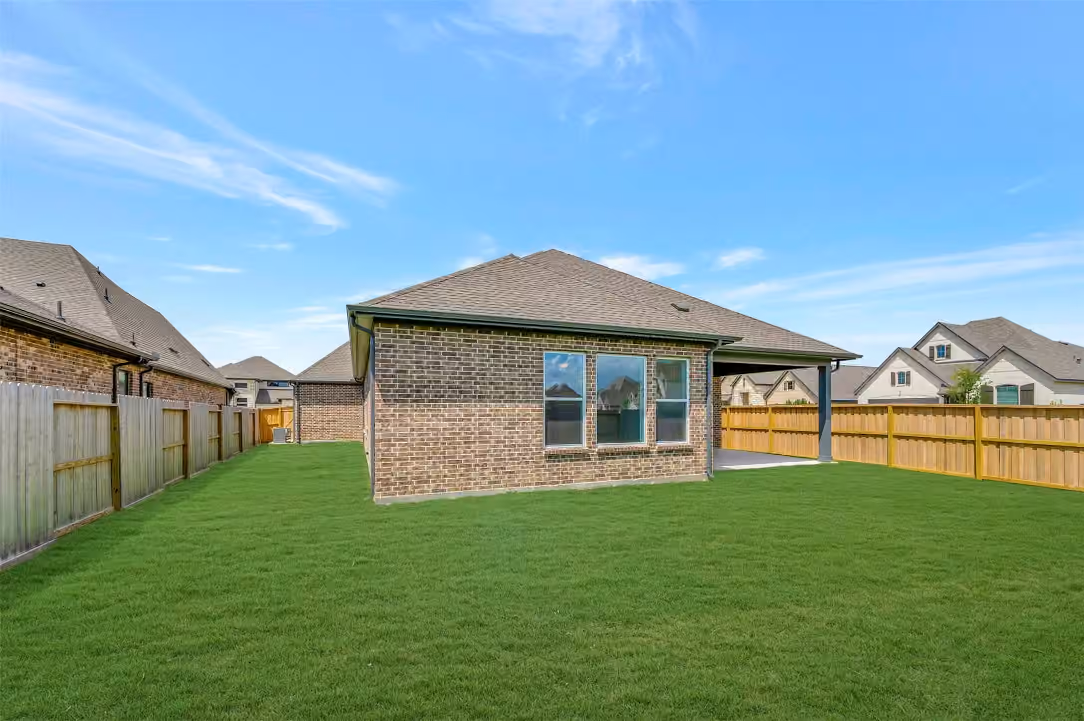 Photo 7 of 12346 Sweet Gum Drive, Mont Belvieu, TX