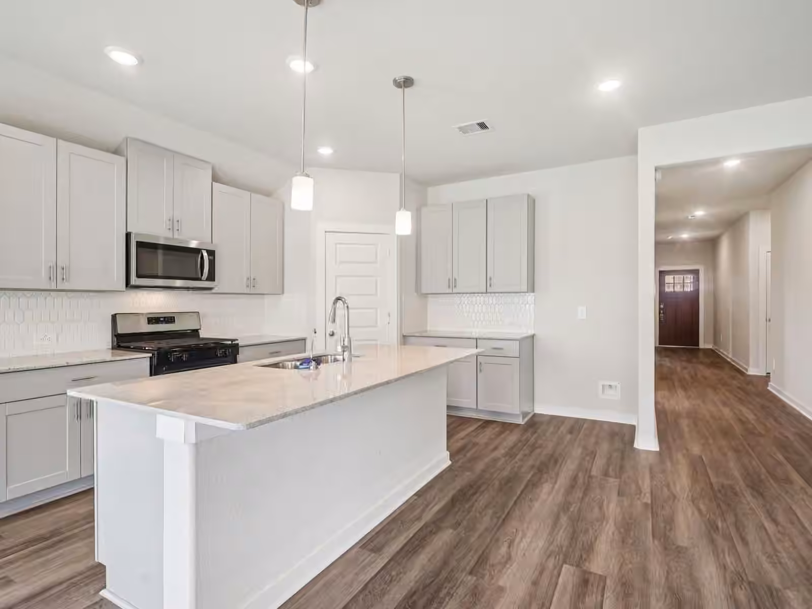 Photo 2 of 5205 Redbud Valley Drive, Pearland, TX