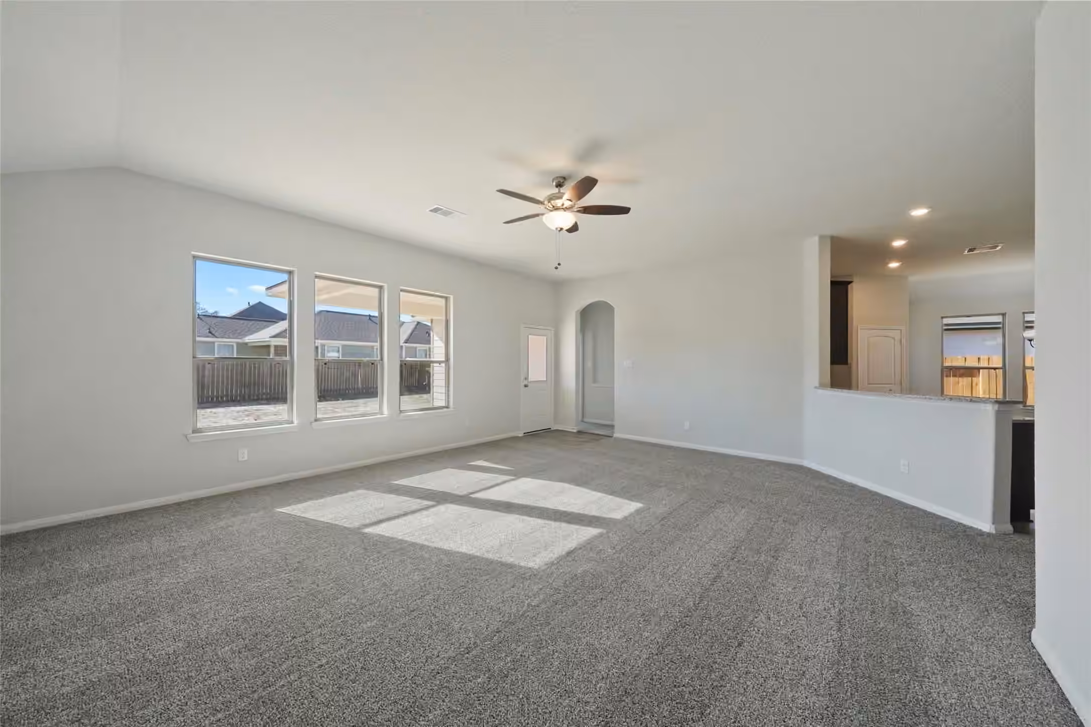 Photo 4 of 26397 Cooperstown Way, Splendora, TX