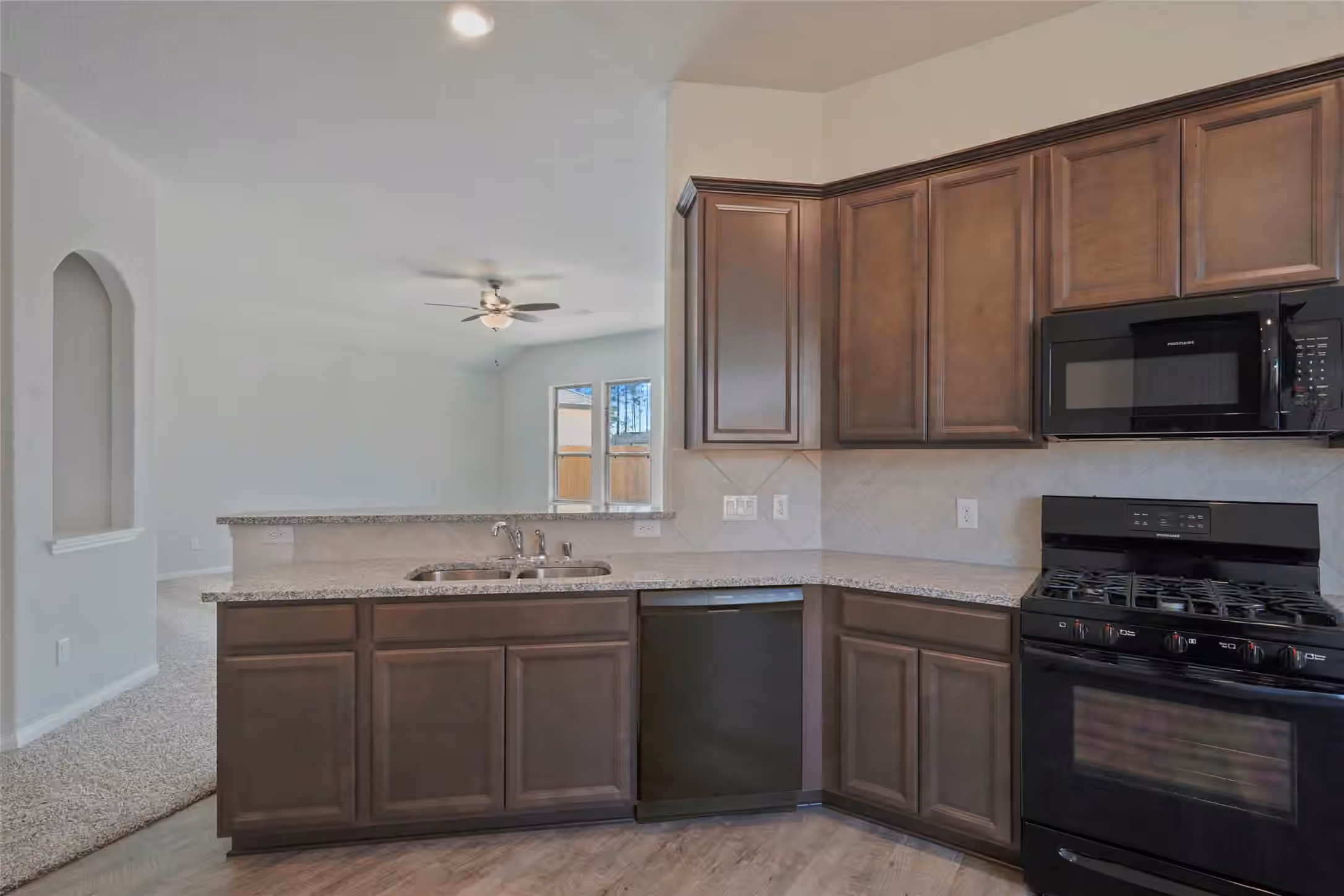 Photo 6 of 26397 Cooperstown Way, Splendora, TX