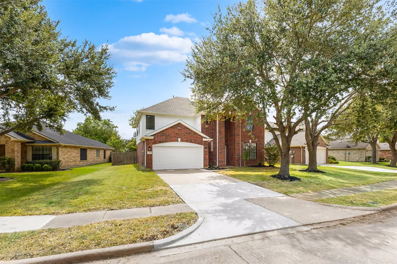 Photo 2 of 2522 Willow Springs Lane, Sugar Land, TX