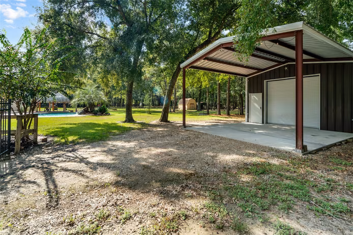 Photo 5 of 910 Commons Vista Drive, Huffman, TX
