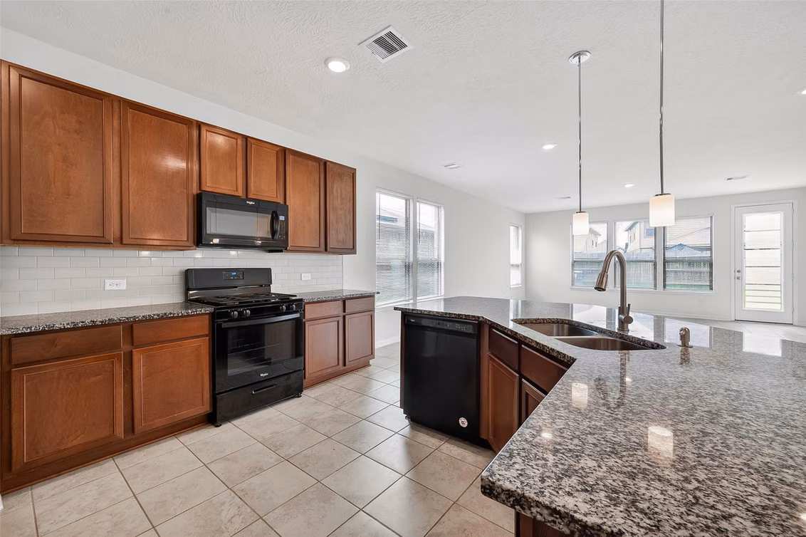 Photo 7 of 25611 Reign Wayman Court, Katy, TX
