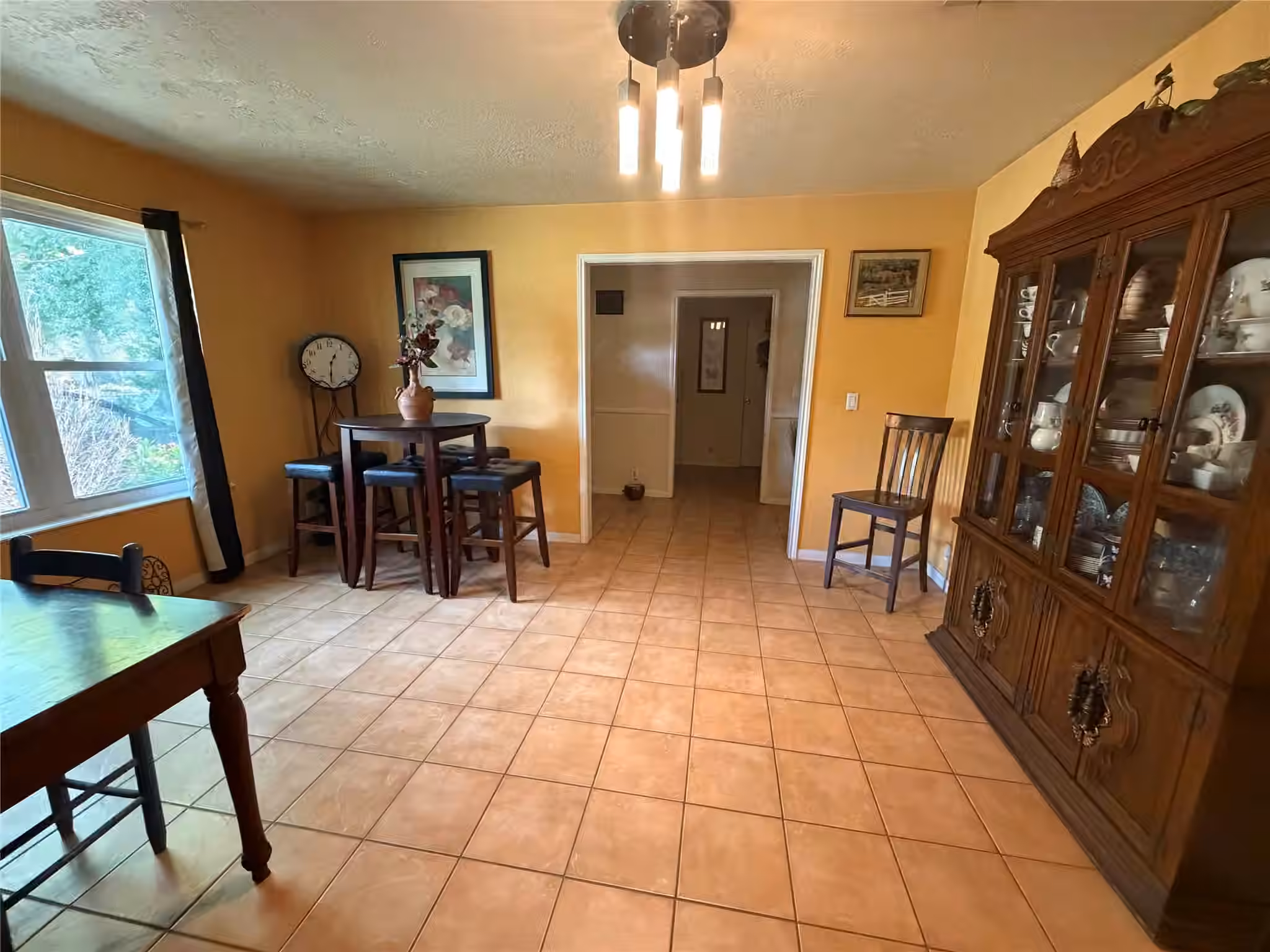 Photo 5 of 11988 Crystal Creek, Conroe, TX