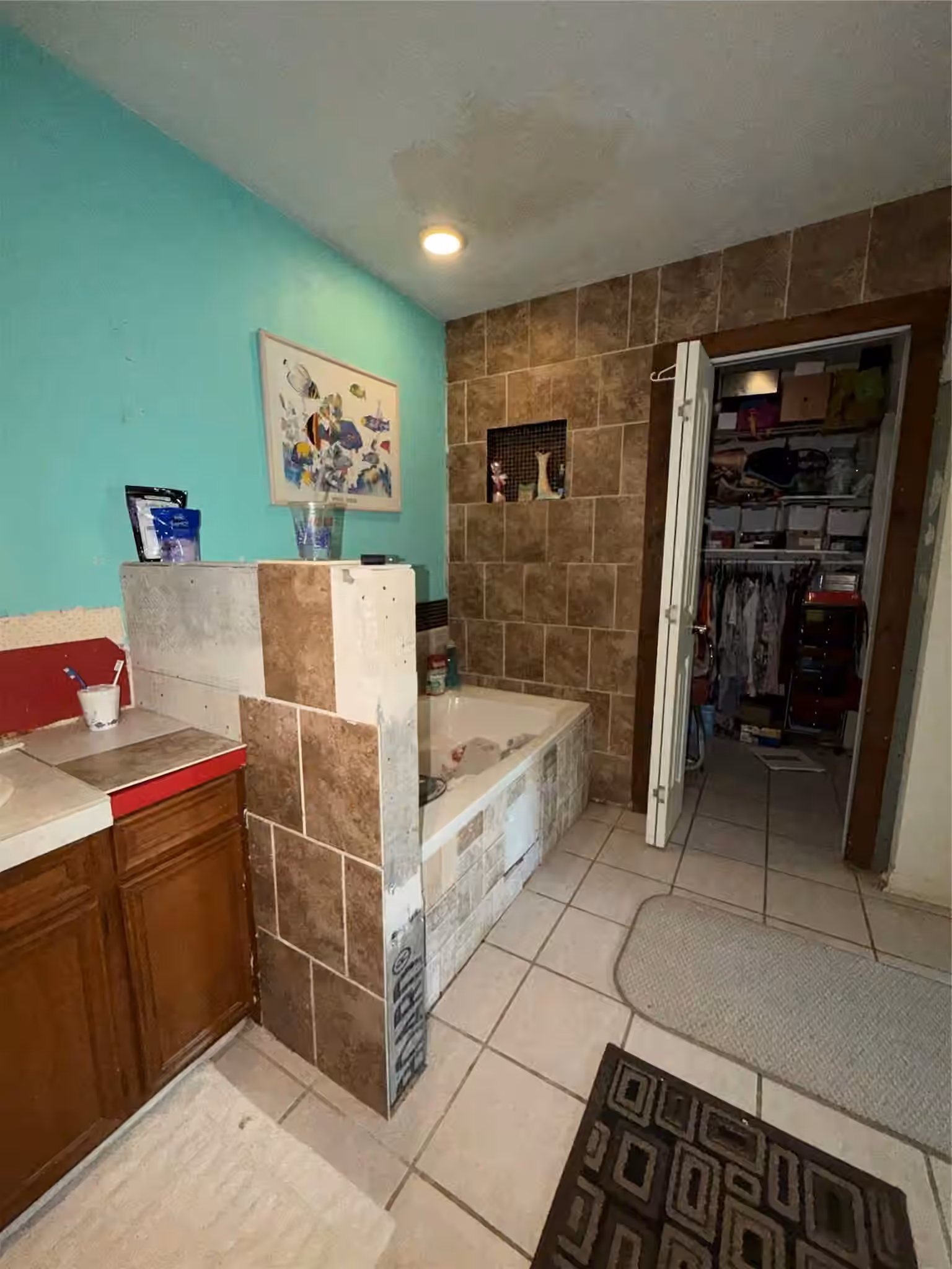 Photo 7 of 11988 Crystal Creek, Conroe, TX