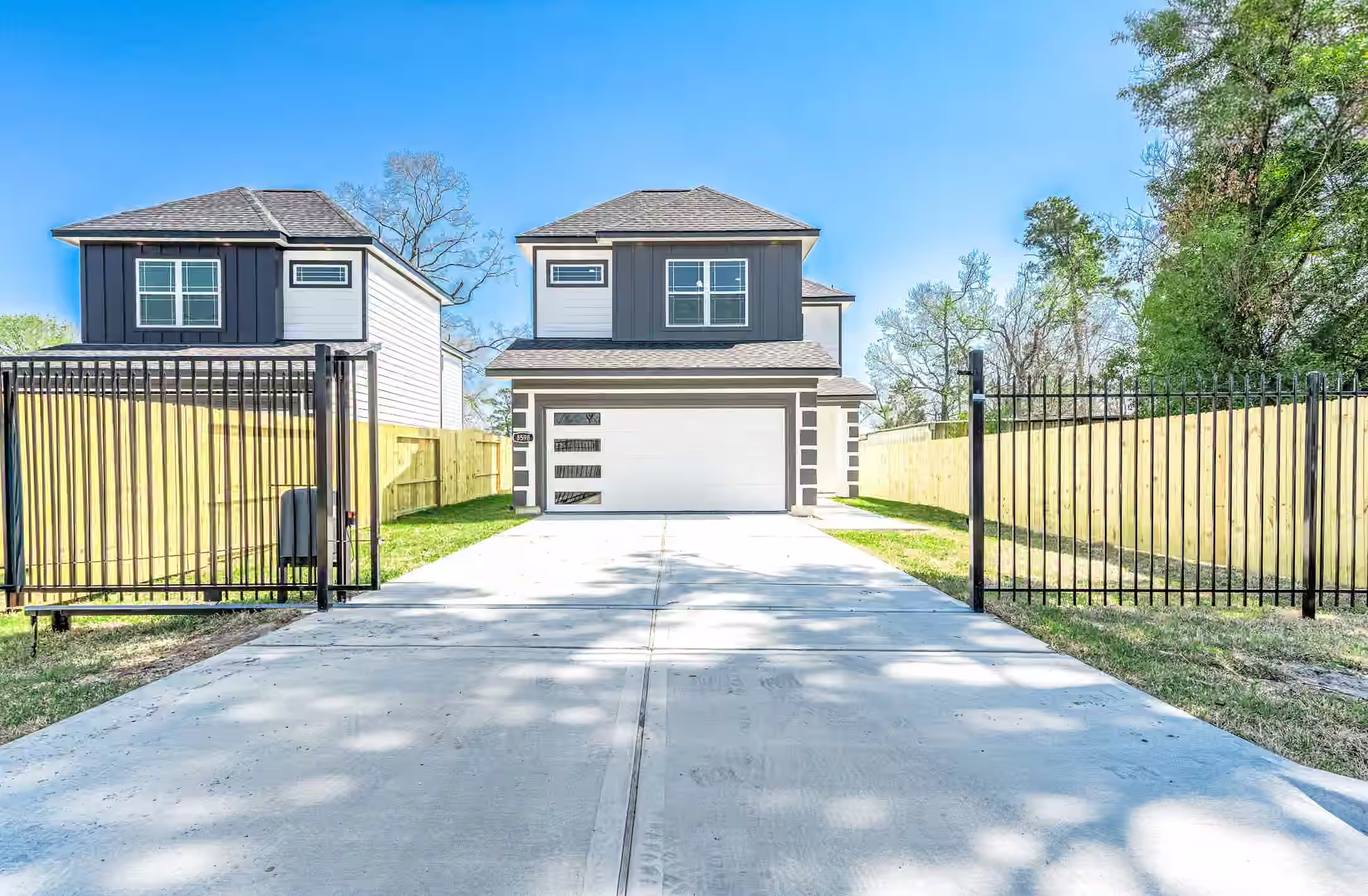 Photo 4 of 8598 Hoffman Street, Houston, TX