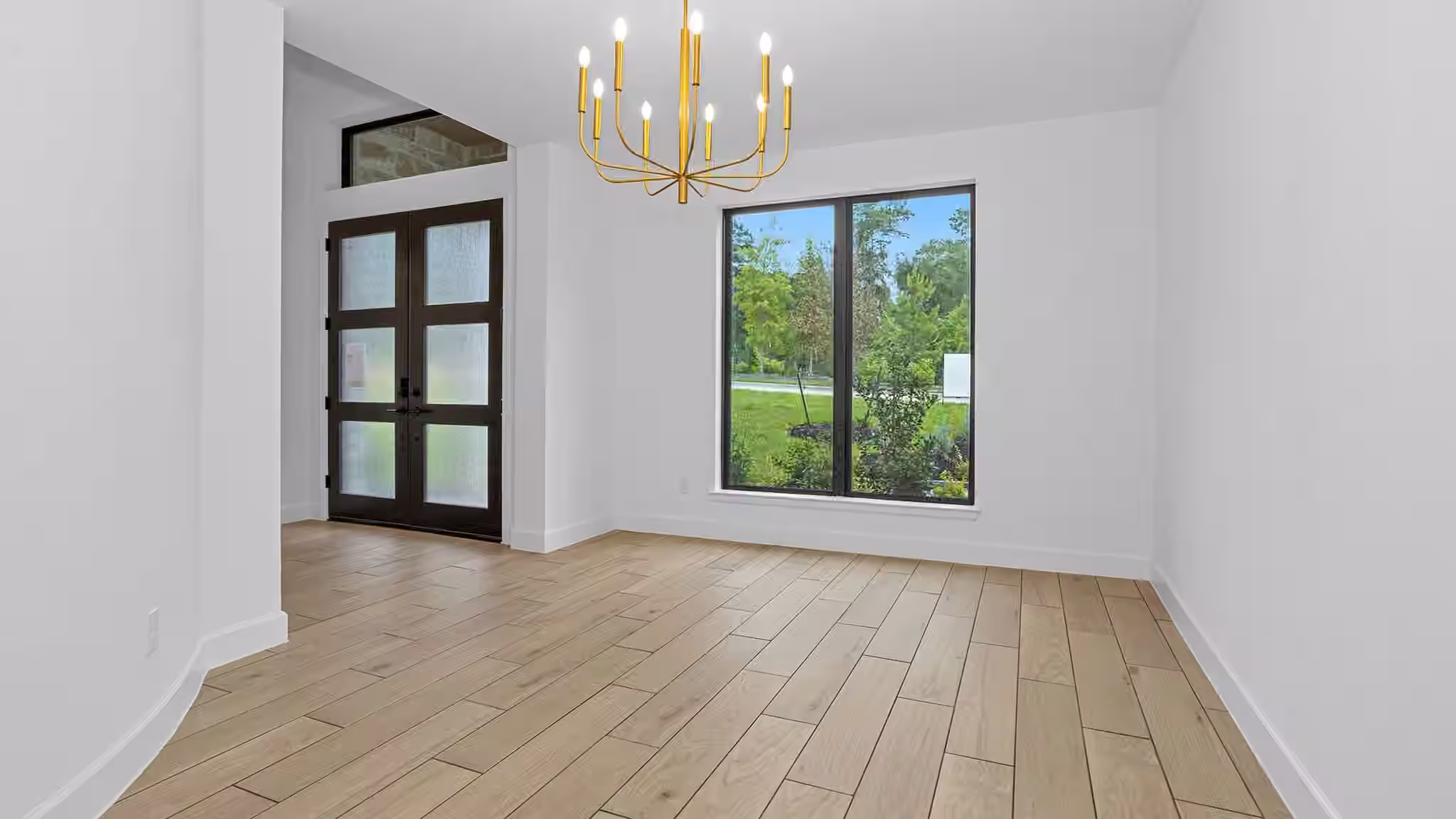 Photo 6 of 143 Pinehill Trails Court, Willis, TX