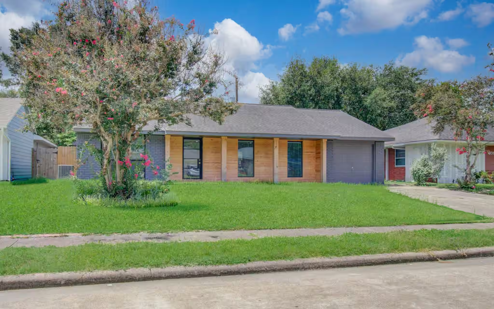 Photo 3 of 4009 Omeara Drive, Houston, TX