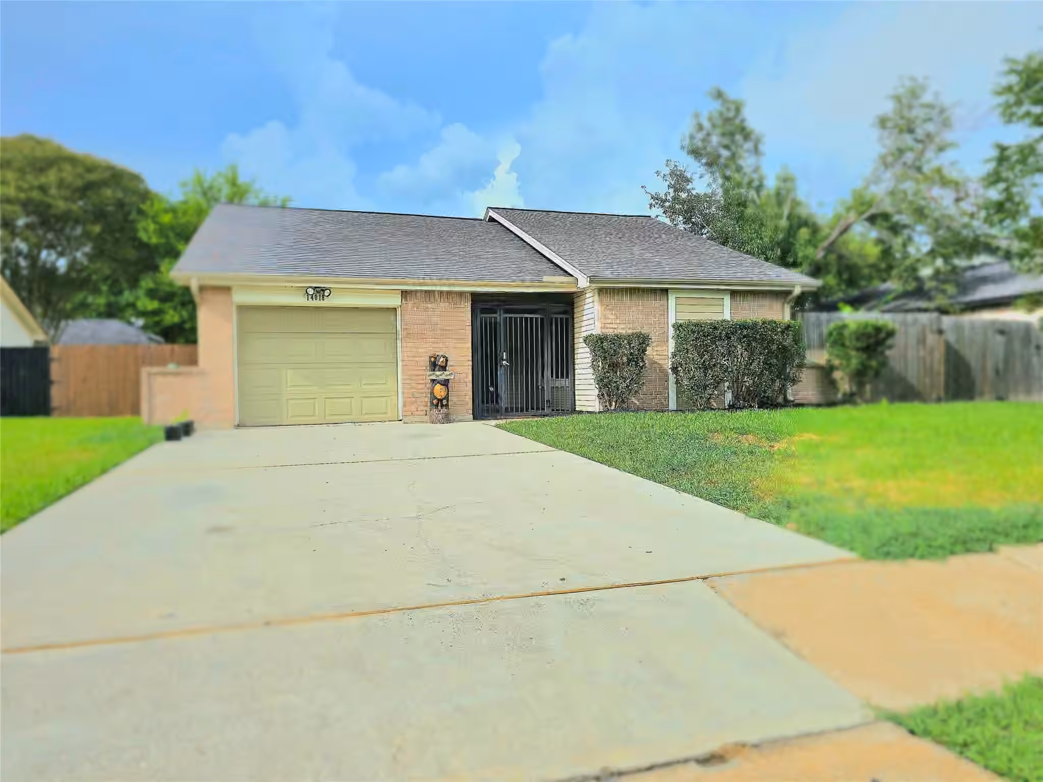 Photo 2 of 14018 Panhandle Drive, Sugar Land, TX
