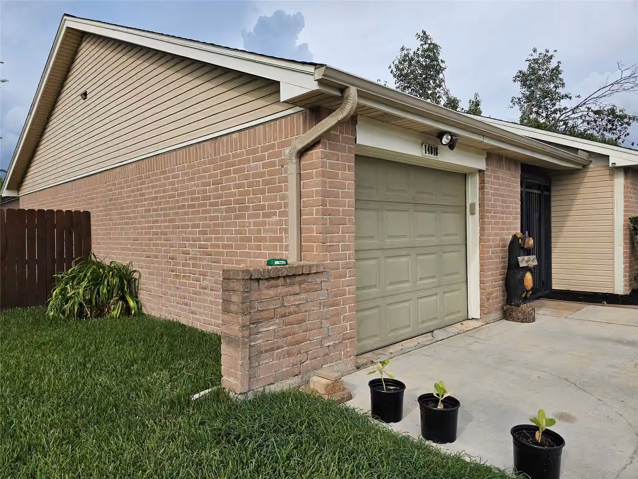 Photo 7 of 14018 Panhandle Drive, Sugar Land, TX
