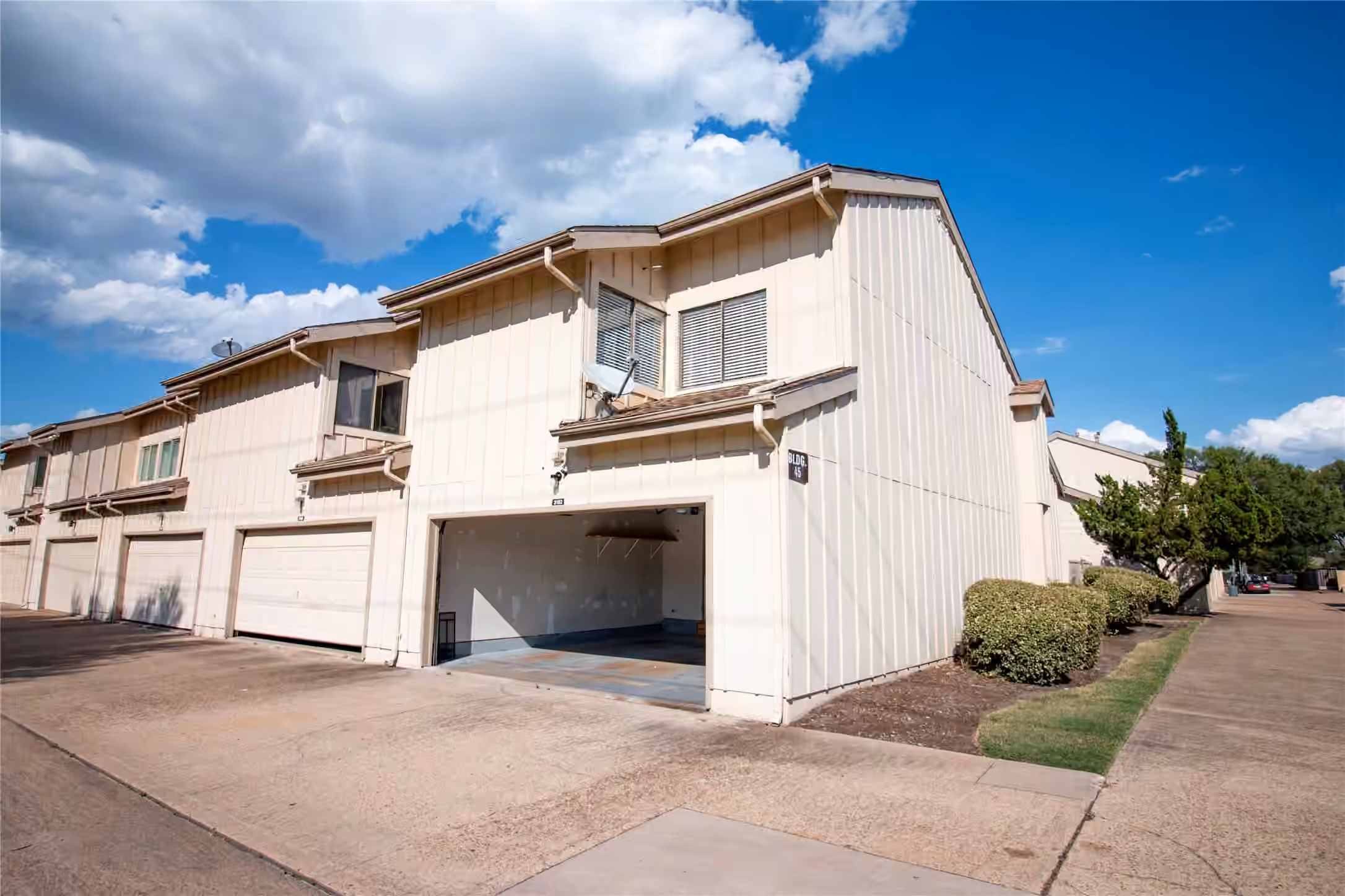 Photo 2 of 3162 Windchase Boulevard 451, Houston, TX