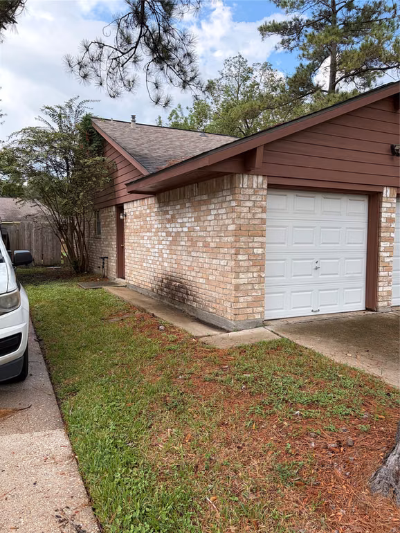 Photo 2 of 2415 Tinechester Drive, Houston, TX