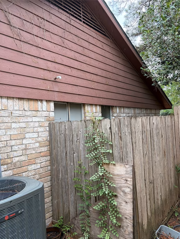 Photo 4 of 2415 Tinechester Drive, Houston, TX