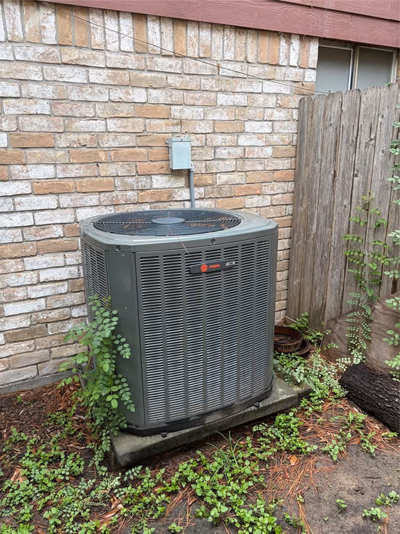 Photo 5 of 2415 Tinechester Drive, Houston, TX
