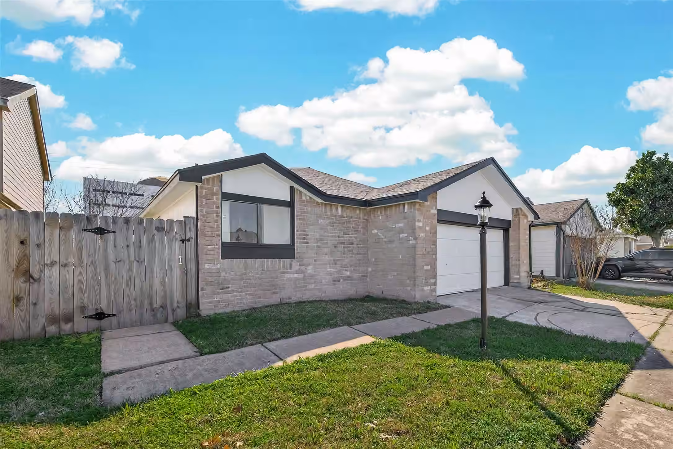 Photo 2 of 12817 Hill Branch Drive, Houston, TX