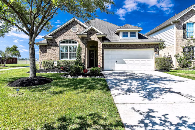 Photo of 2299 Cantabria Lane, League City, TX 77573
