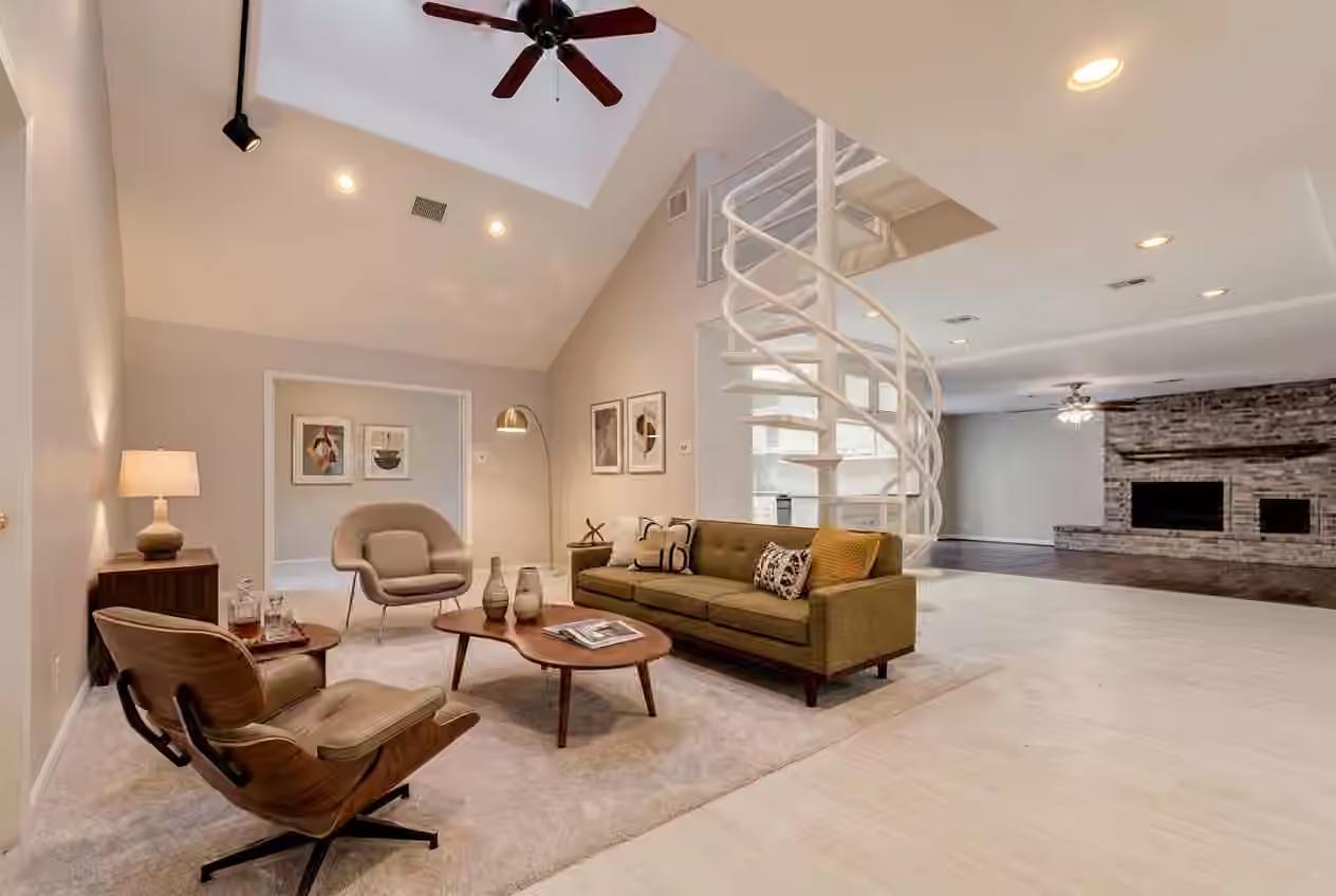 Photo 4 of 9650 Val Verde Street, Houston, TX