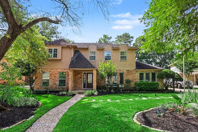 Photo 2 of 6711 Campden Drive, Spring, TX