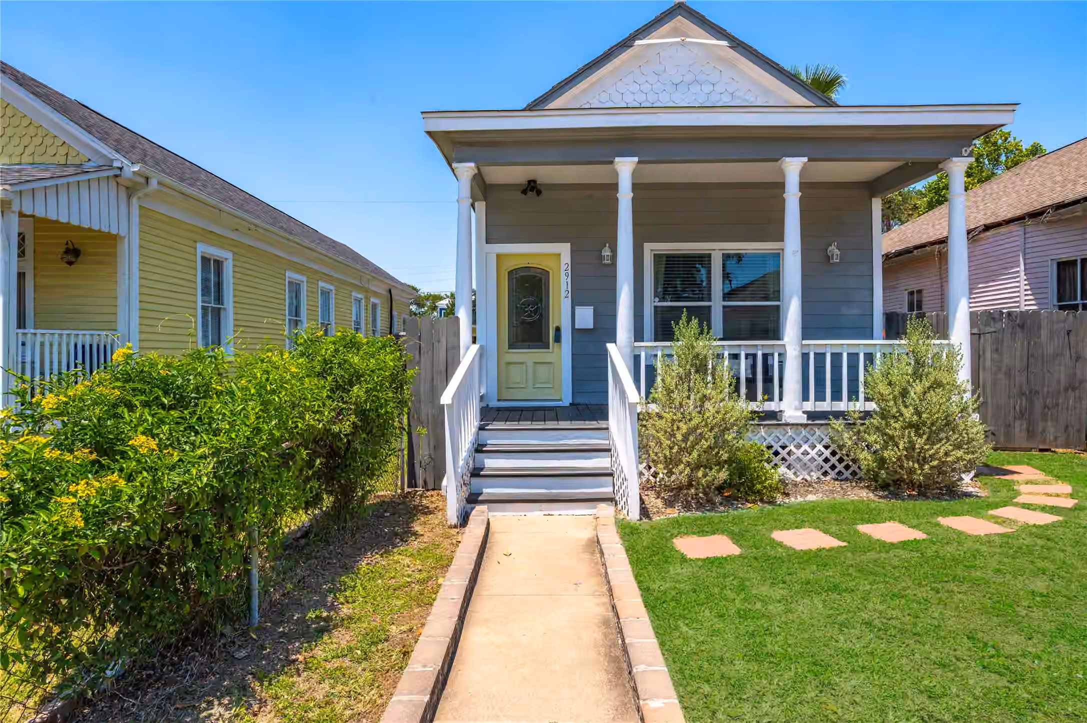 Photo 6 of 2912 Avenue N 1/2, Galveston, TX