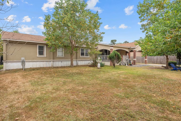 Photo 3 of 16320 Summit Oaks Drive, Conroe, TX
