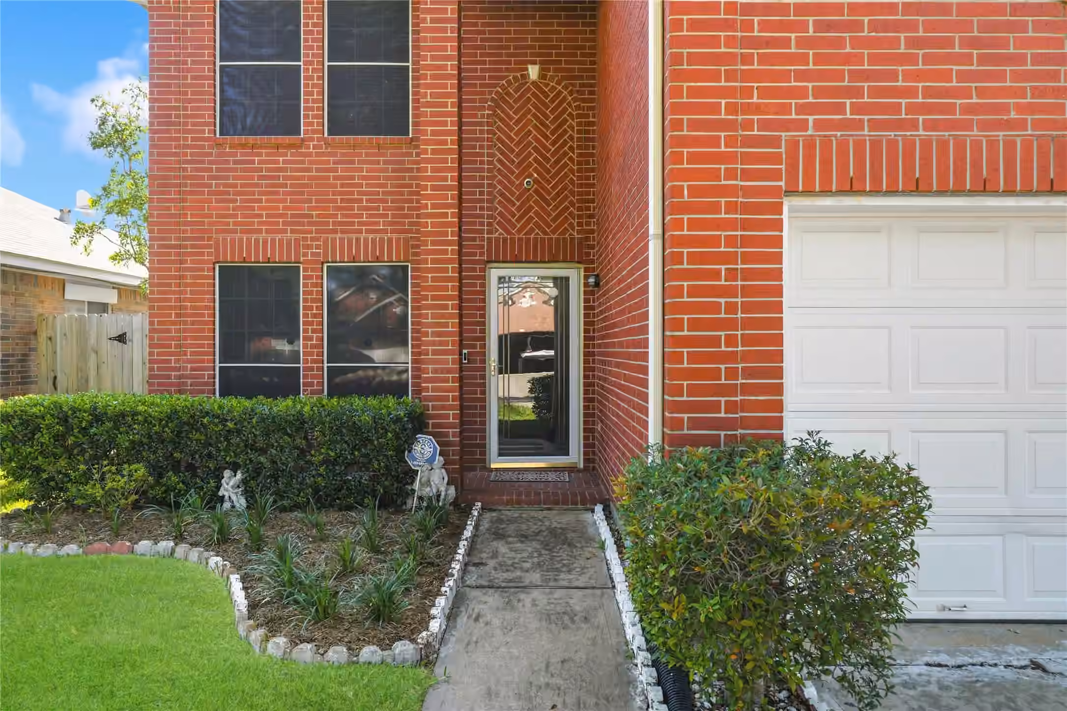 Photo 2 of 7027 Waveland Drive, Houston, TX