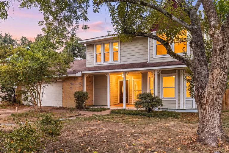 Photo of 5331 Village Springs Drive, Houston, TX