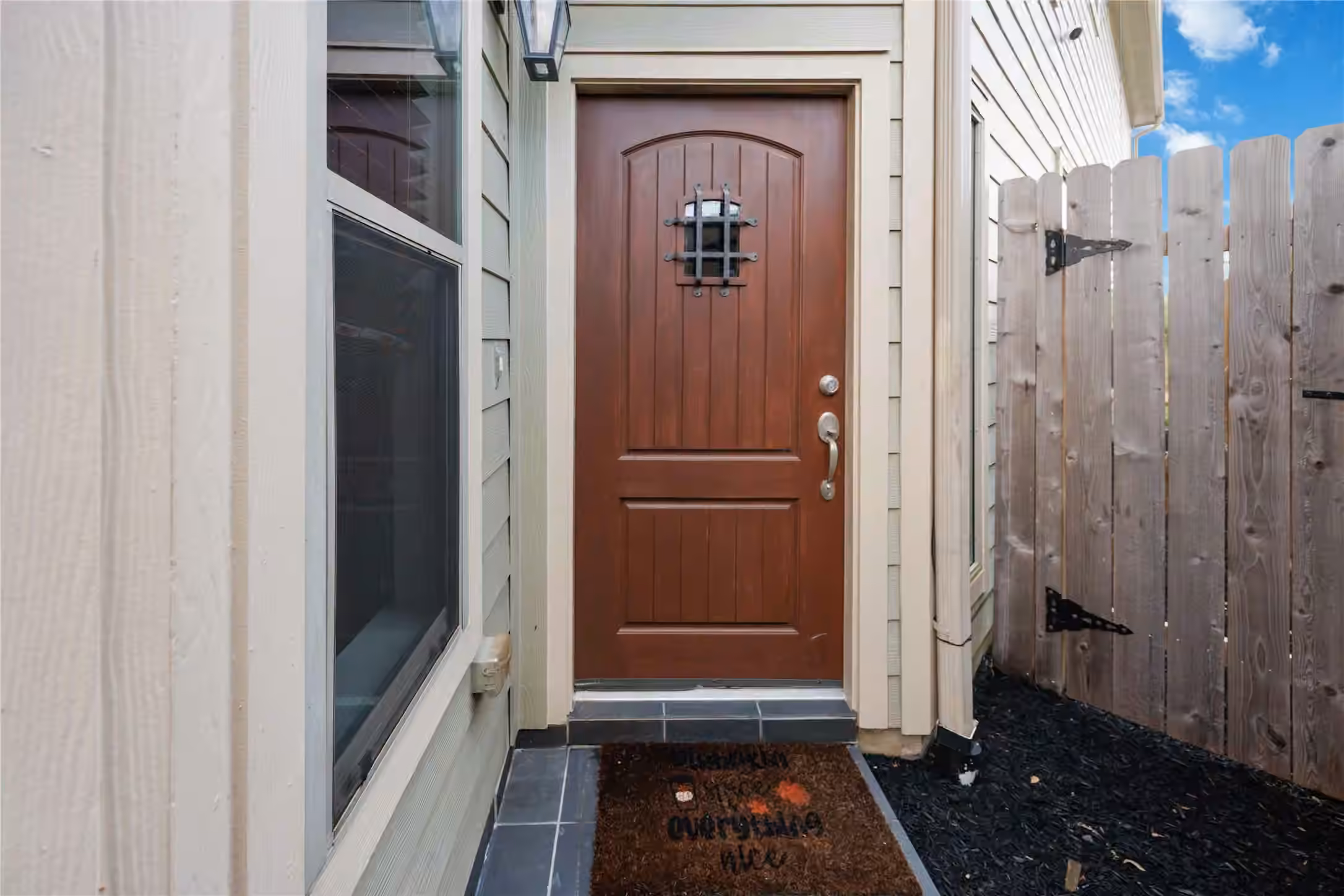 Photo 2 of 1325 Dorothy Street, Houston, TX
