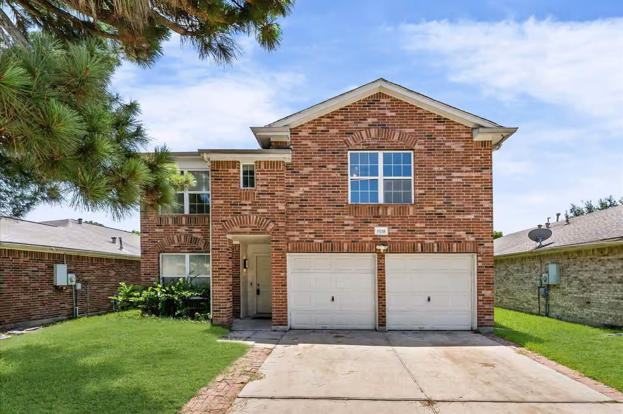 Photo 2 of 11819 S Brenton Knoll Drive, Tomball, TX