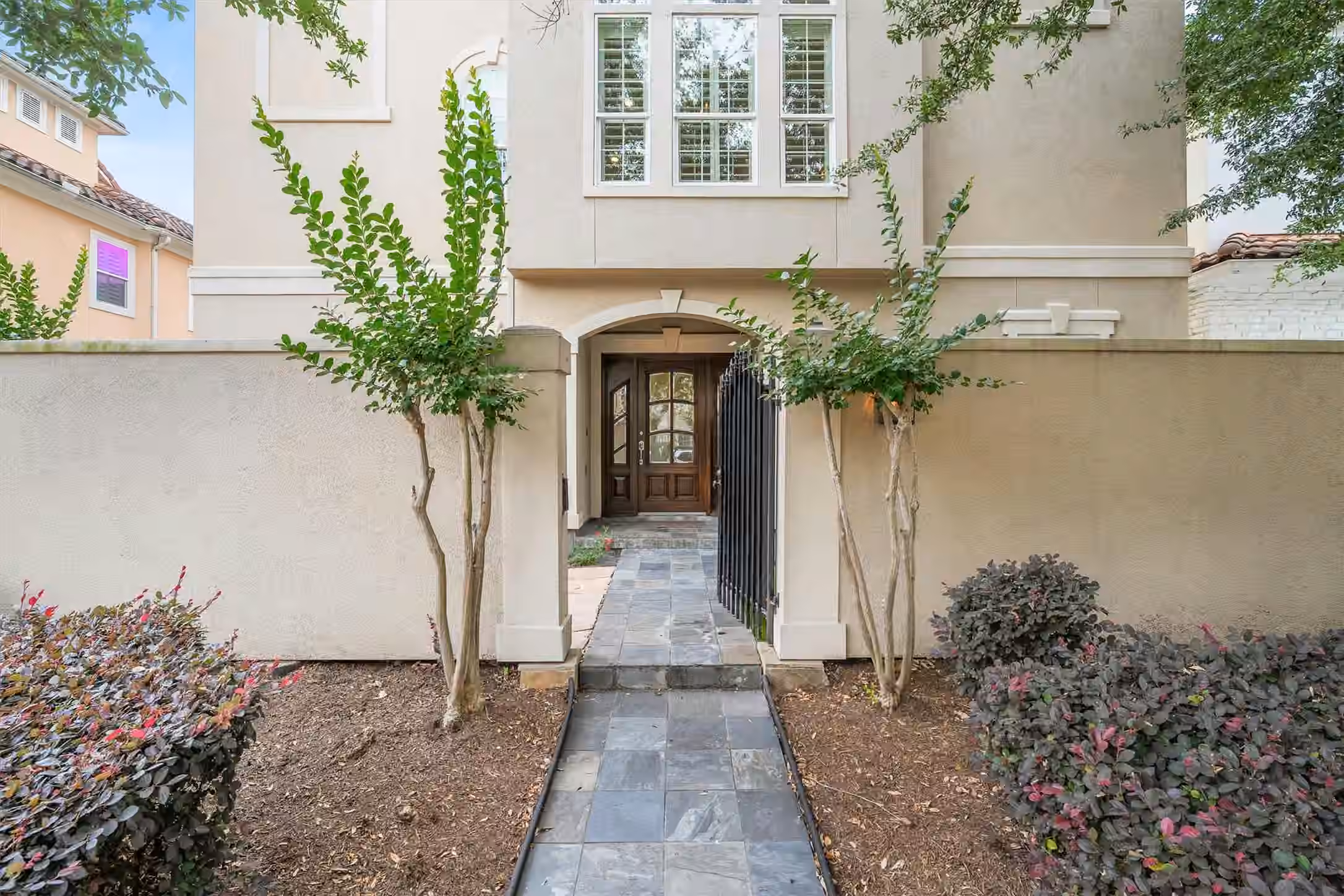 Photo 3 of 5507 Val Verde Street, Houston, TX