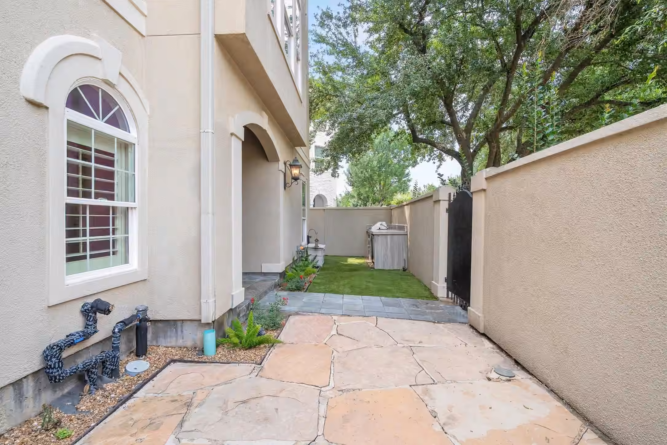 Photo 4 of 5507 Val Verde Street, Houston, TX