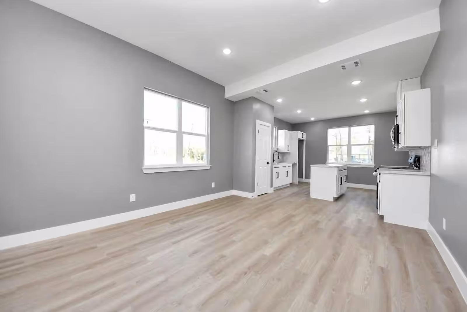 Photo 5 of 17121 Spindle Oaks Drive, Conroe, TX