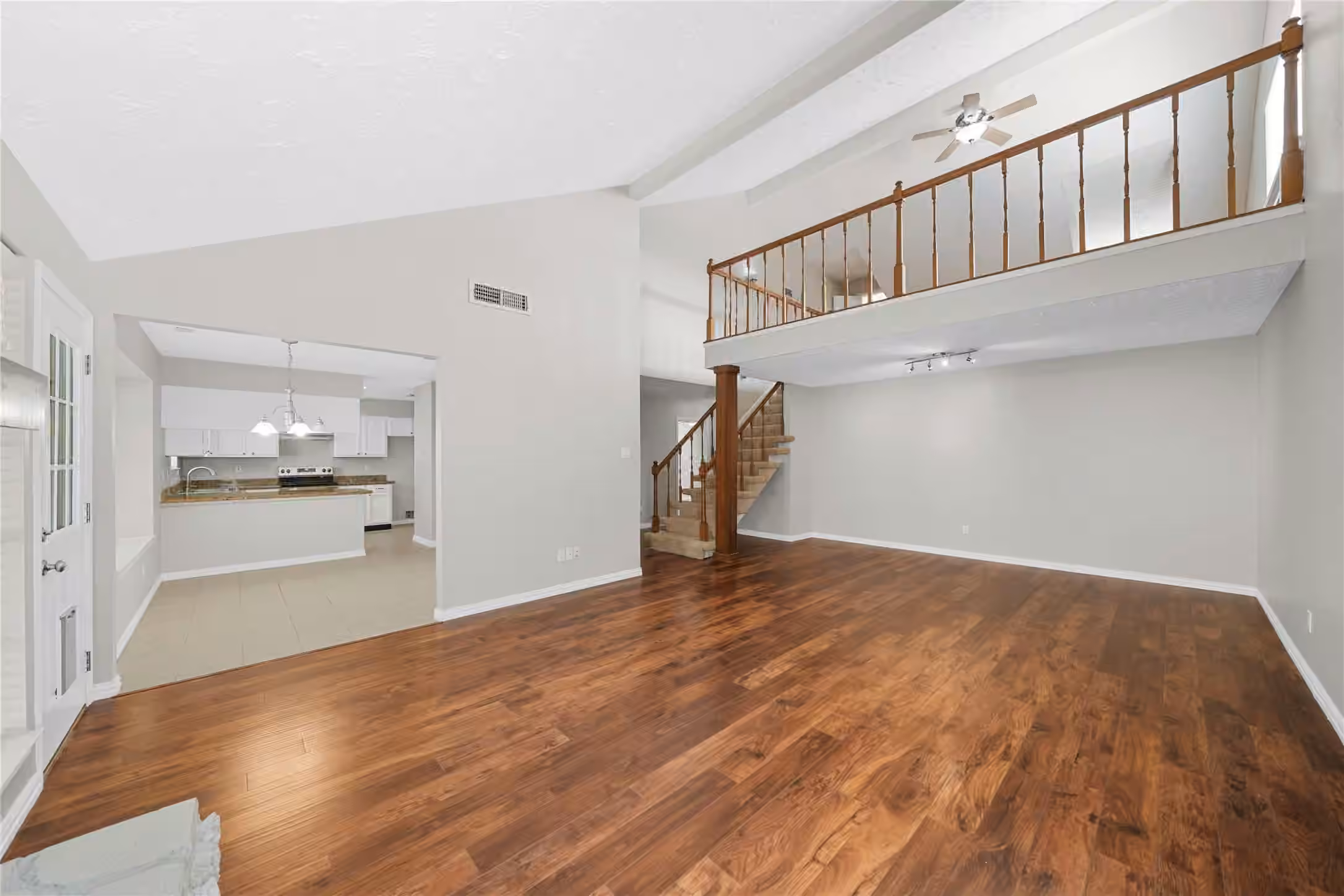 Photo 5 of 16826 Cobble Ridge Drive, Sugar Land, TX