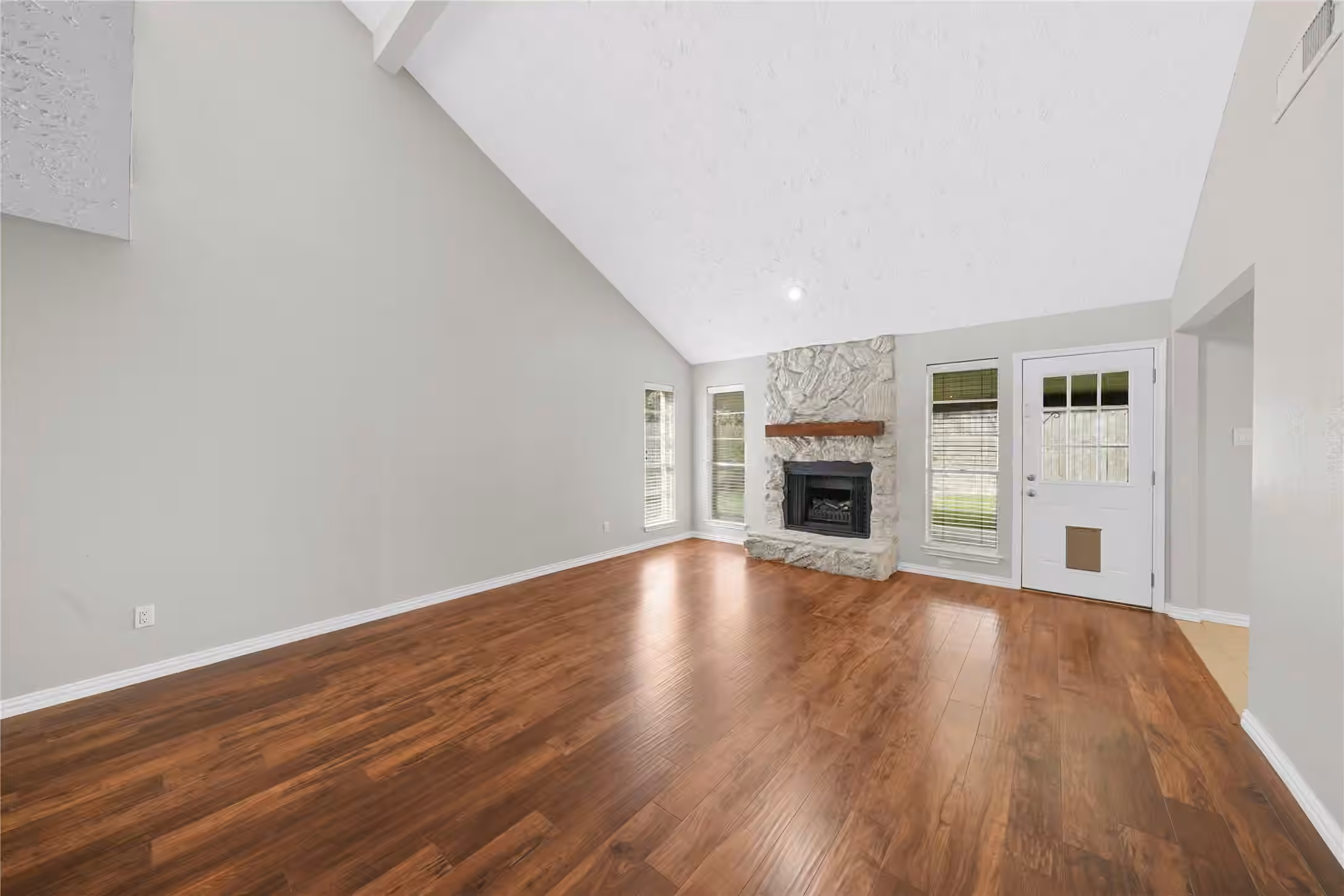 Photo 7 of 16826 Cobble Ridge Drive, Sugar Land, TX
