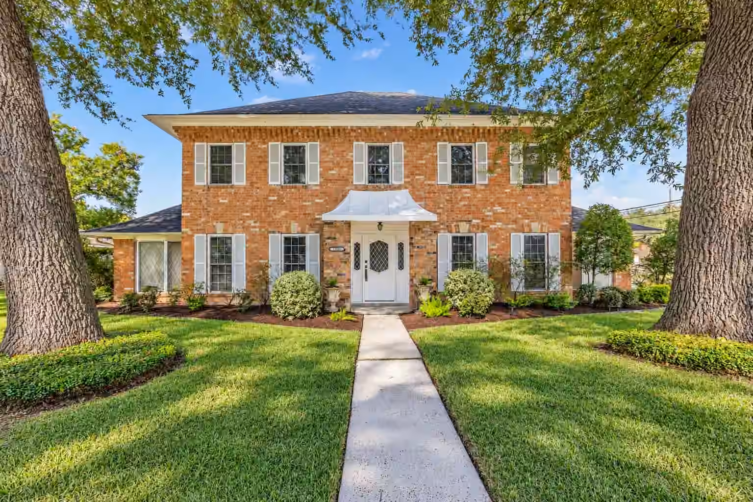 Photo of 1302 Minchen Drive, Deer Park, TX