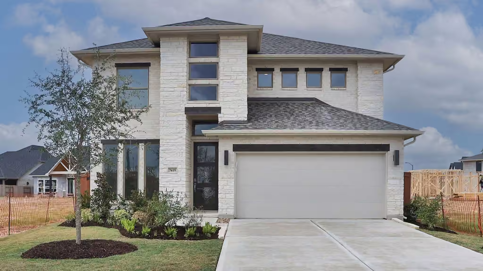 Photo 2 of 7419 Hemlock Crest Drive, Katy, TX