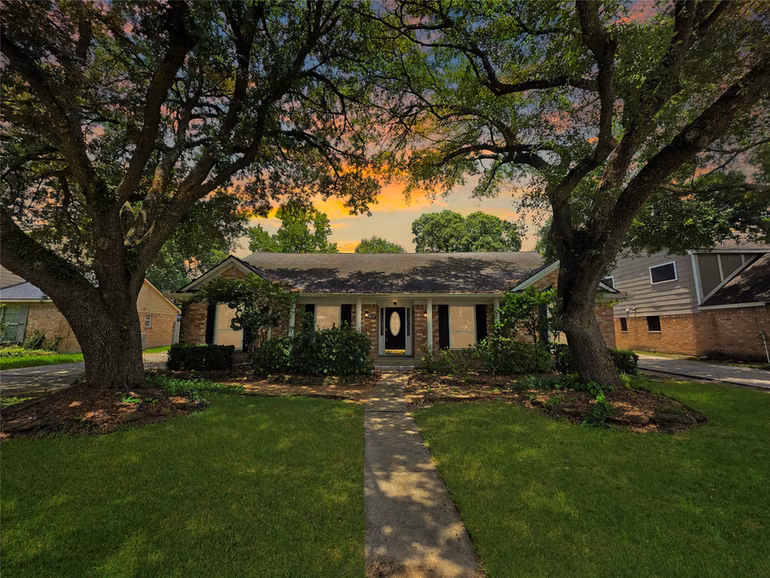 Photo of 7907 12th Fairway Lane, Humble, TX