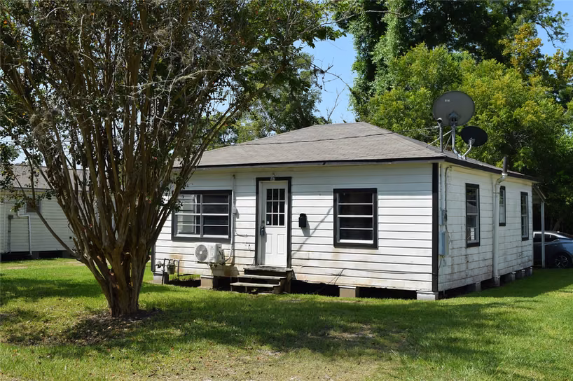 Photo of 507 Peach Street, Sweeny, TX