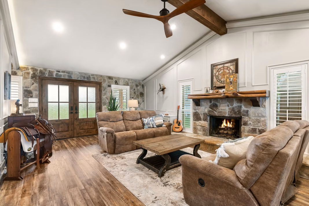 Photo 5 of 16422 Hunters Trail, Montgomery, TX