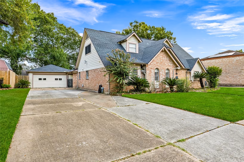 Photo 2 of 13619 Whitchurch Way, Houston, TX