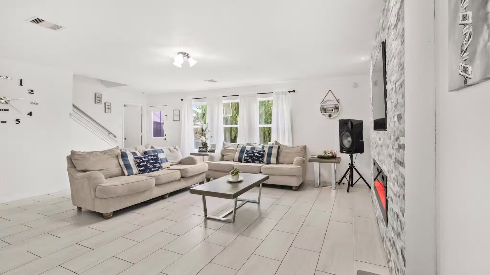 Photo 4 of 18743 N Young Elm Circle, Houston, TX