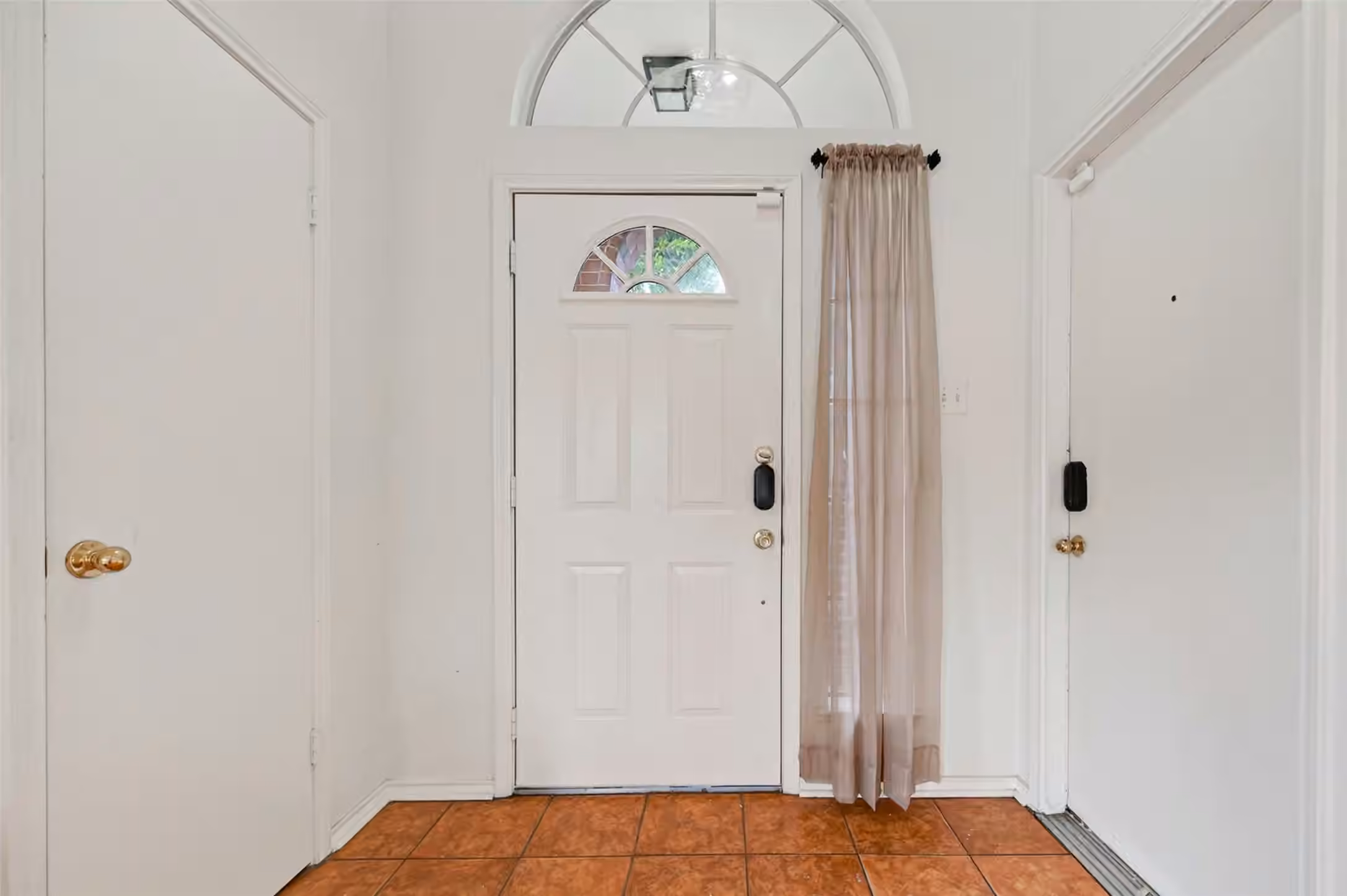 Photo 4 of 13667 Paxton Drive, Houston, TX