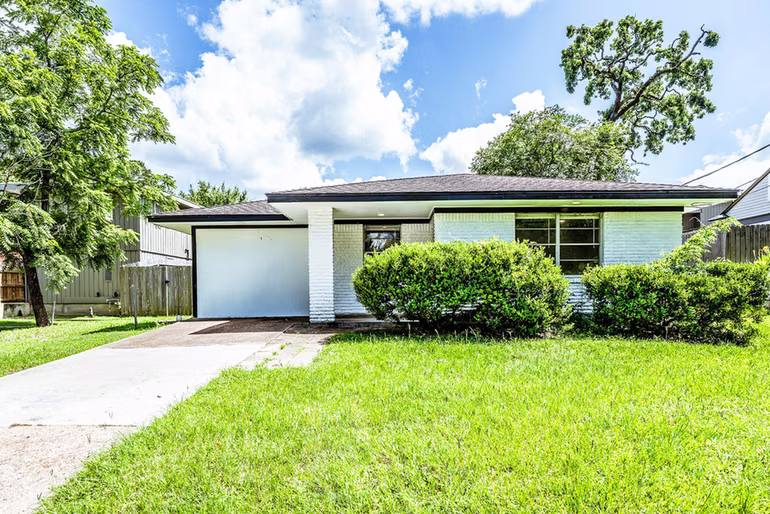 Photo of 1409 20th Street, Huntsville, TX 77340
