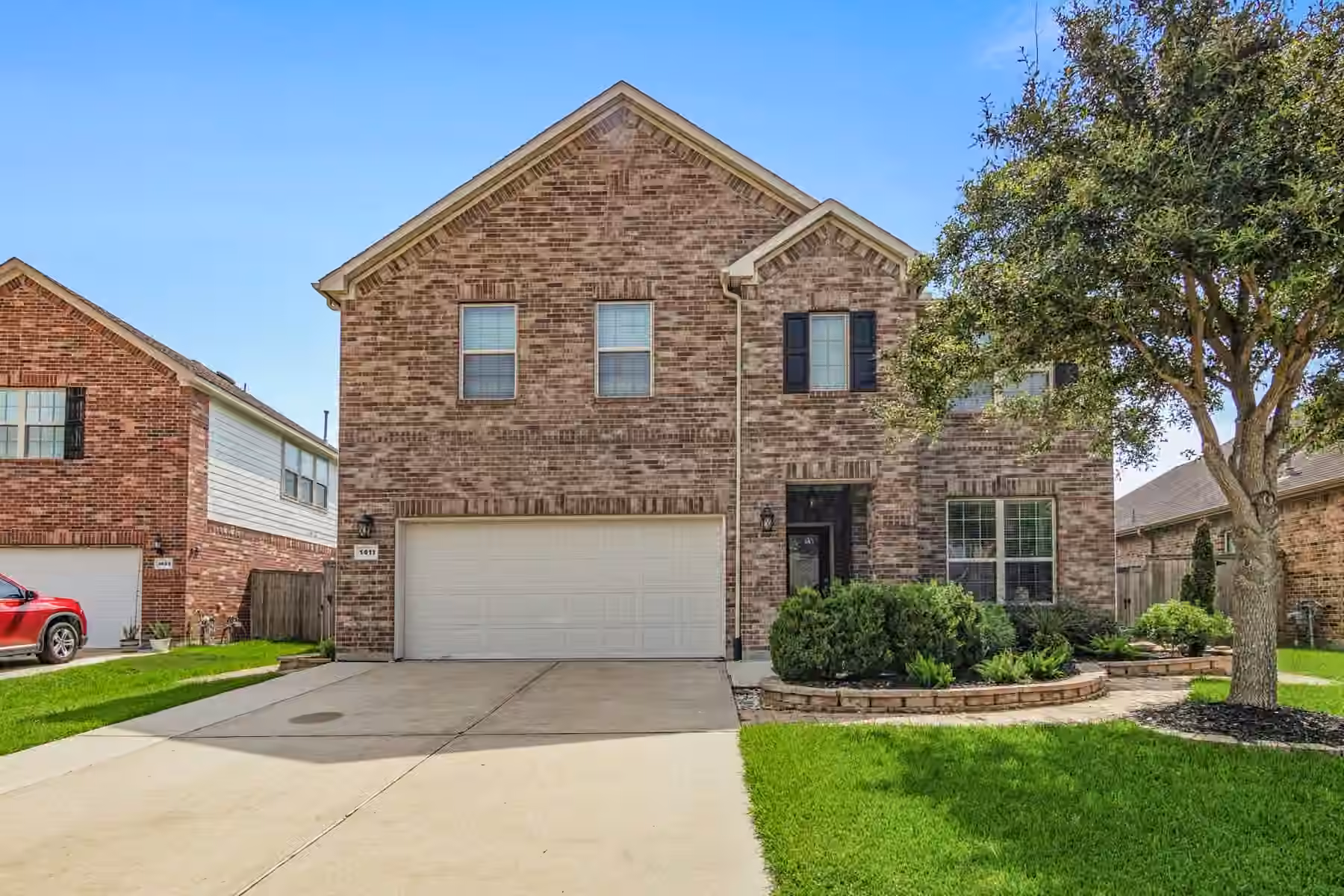 Photo 2 of 1411 Silver Rings Court, Pearland, TX