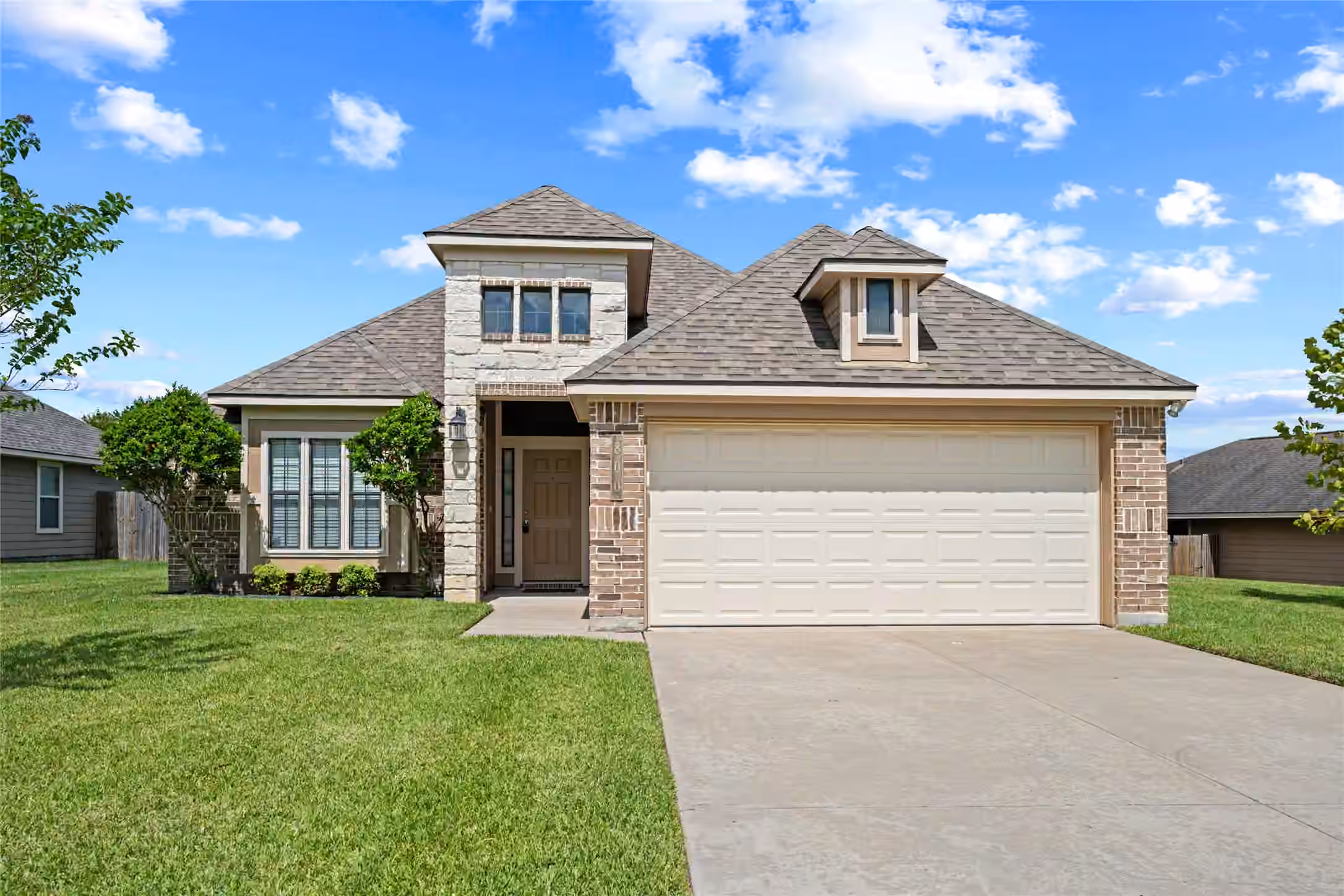 Photo of 800 Cobble Gate, Brenham, TX 77833