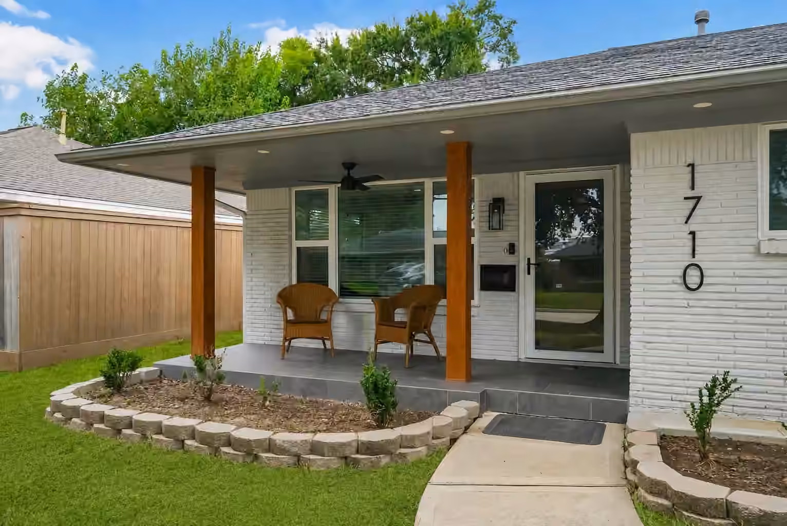 Photo 2 of 1710 Willowby Drive, Houston, TX